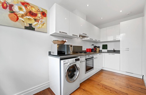 Ealing Apartamento | Ealing Broadway - Lovely 2 Bed flat with offstreet parking
