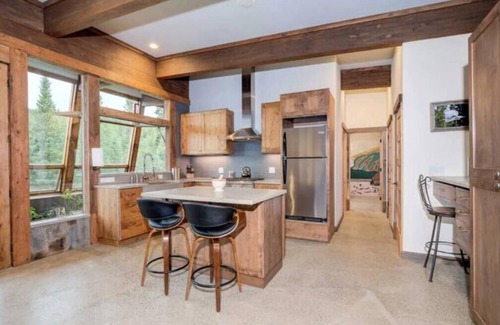 Gallatin Gateway Casa | Earthship Home in Big Sky