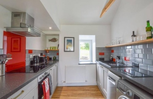 Slate Islands Casa | Easdale Cottage by Interhome