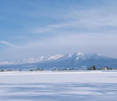 Nakafurano Chalet De Esquí | easelog 中富良野山居木屋 距離富良野滑雪场15分钟車程