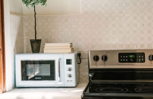 Cannonborough Elliotborough Apartamento | Charming 2BR/2BA Apartment 1 Block to King St. Guesthouse Charleston East 42 A