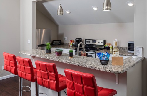 Skyland Apartamento | East Asheville, HotTub, Views, Fire Pit, Parkway