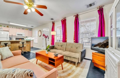 McKinley Heights Casa | East Austin Dreamhouse