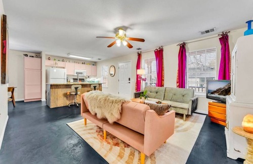 McKinley Heights Casa | East Austin Dreamhouse