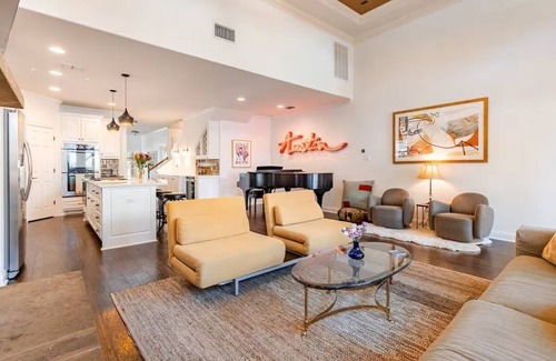 Holly Casa | East Austin Luxury Custom home + Studio Apartment