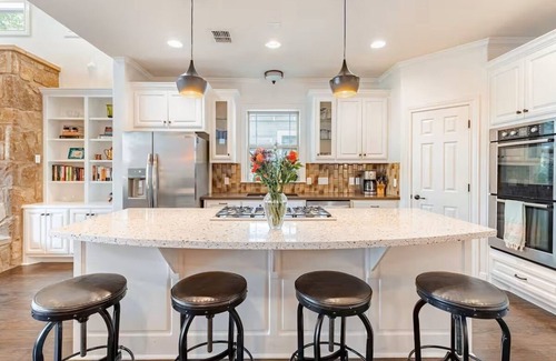 Holly Casa | East Austin Luxury Custom home + Studio Apartment