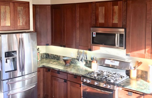 El Cerrito Casa | East Bay Hills Home 4Br/2Ba Views Yard Kid Friendly