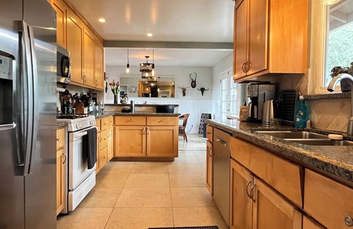 El Cerrito Casa | East Bay Terrace Retreat