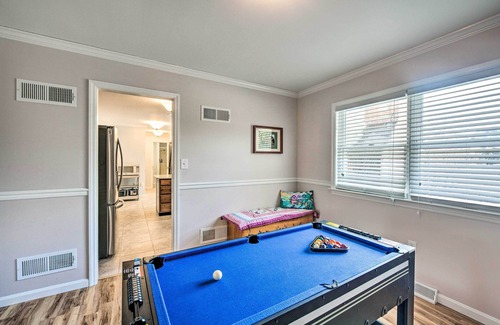 East Earl Casa | East Earl Retreat w/ Hot Tub < 4 Mi to Town!