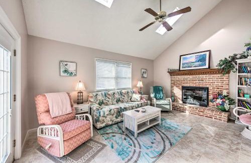 East Earl Casa | East Earl Retreat with Hot Tub Less Than 4 Mi to Town!
