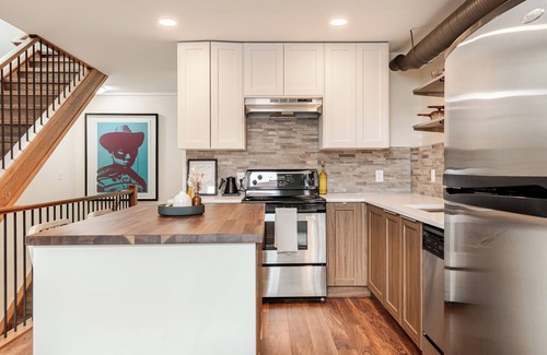 Inglewood Casa | East End Loft
