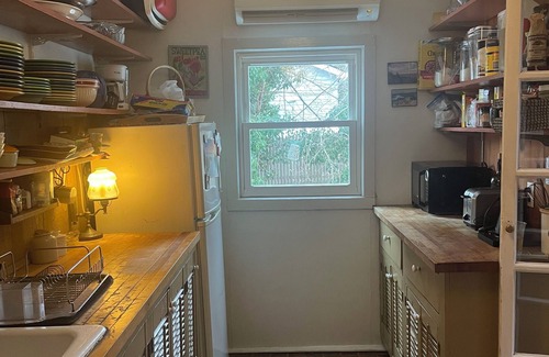 Springs Cabaña | East Hampton/Springs Cottage- minutes walk to sea