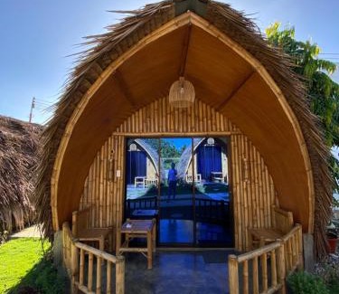 Basdiot Chalet De Esquí | East Holiday Resort Moalboal