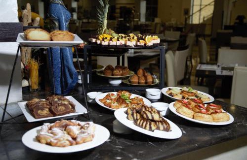Sweimeh Hotel | East hotel