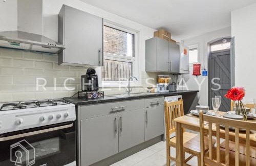 William Morris Casa | East LDN Guest Rooms and Amenities