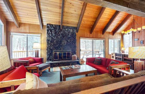 Black Butte Ranch Casa | East Meadow Escape