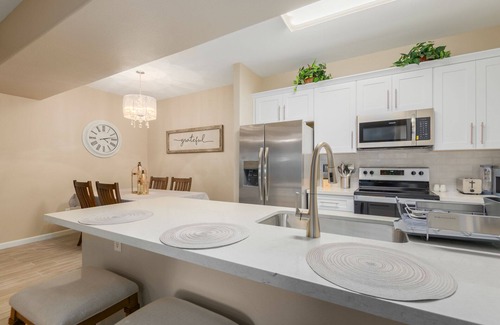 Parkwood Ranch Condominio | EAST MESA LUXURIOUS, FULLY FURNISHED VACATION OR SHORT TERM RENTAL