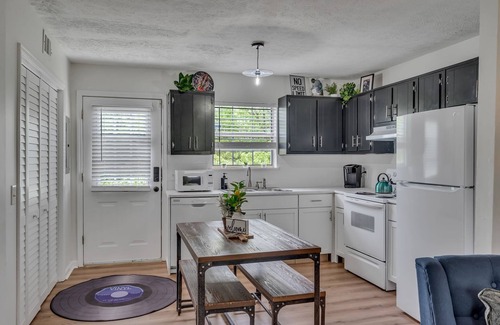 Barclay Drive Villa | East Nash, 12 mins to Broadway, Sleeps 6