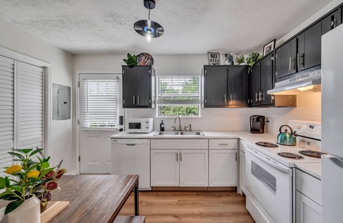 Barclay Drive Villa | East Nash, 12 mins to Broadway, Sleeps 6