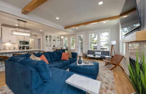 East Nashville Apartamento | East Nashville Bliss – Pool and Putt-Putt Paradise