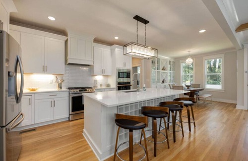 East Nashville Apartamento | East Nashville Bliss – Pool and Putt-Putt Paradise