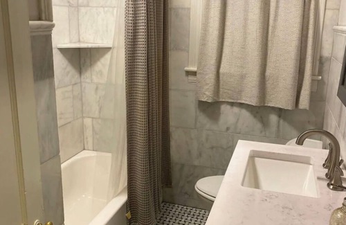 Greenwood Cabaña | East Nashville Cottage - Pet Friendly
