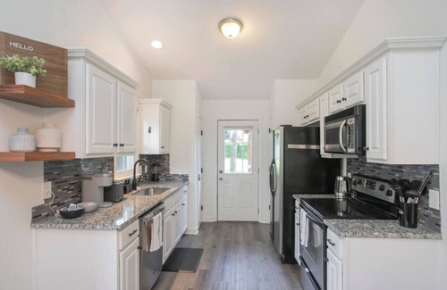 Shelby Hills Apartamento | “East Nashville Haven” | 7 min to Broadway & DT!