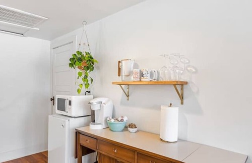 Inglewood Casa | East Nashville Loft in quiet walkable neighborhood