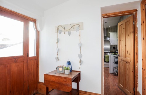Llaneilian Casa | EAST POINT LYNAS LIGHTHOUSE KEEPER'S COTTAGE, pet friendly in Amlwch
