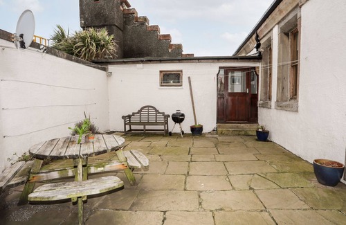 Llaneilian Cabaña | East Point Lynas Lighthouse Keeper's Cottage
