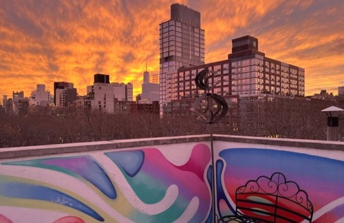 Nolita Apartamento | East Village Art Penthouse w/ Private Roof & Sauna