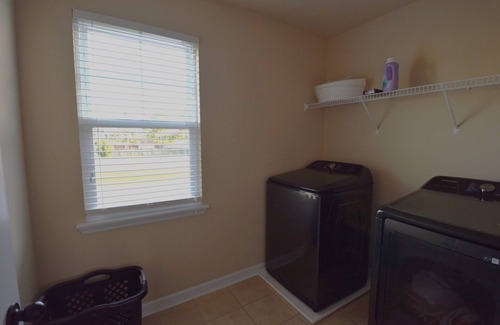 Hubert Casa | Beautiful house in highly sought-after neighborhood of Peytons’ Ridge, Hubert