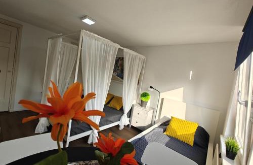 Tilburg Casa | Eastern