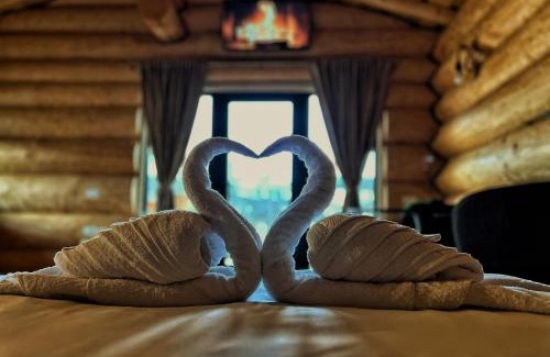 Moisei Cabina | EastWood Cabins