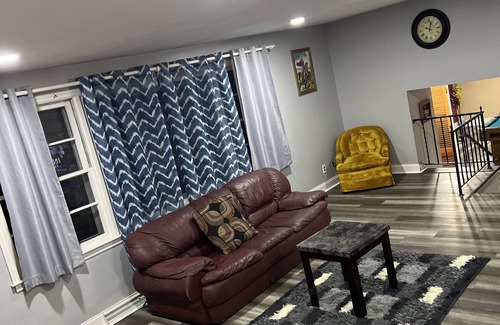 East York Casa | Eastwood House With Games Room & Parking