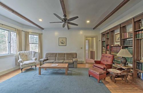 Tisbury Casa | Easy Access to Beaches Vineyard Haven House