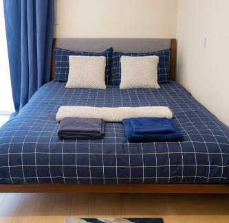 Junction Casa | Easy Access to Central London-Private Ensuite & Terrace