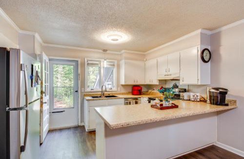 Dentsville Apartamento | Easy Access to I-77 and I-20 Columbia Duplex!