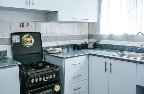 Westlands Apartamento | Easy access to malls & restaurants..15 mins away from Nairobi national park...