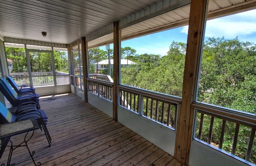 St. George Island Cabaña | Easy Beach Access - 2 FREE BIKE RENTALS INCLUDED WITH YOUR STAY!