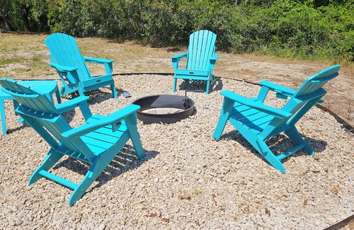 St. George Island Cabaña | Easy Beach Access - 2 FREE BIKE RENTALS INCLUDED WITH YOUR STAY!