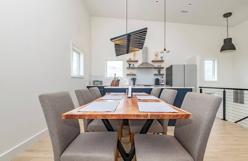 Corolla Casa | Easy Breezy OBX - New Beautiful Modern Home on the 4x4 w/ Ocean Views & Hot Tub.