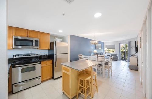 Belle Vista Condominio | Easy Coastal Escape | Walk to Fun