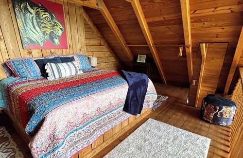 Six Mile Condominio | Easy Tiger Cabin at Lake Keowee, near Clemson, SC