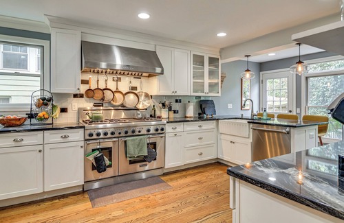 West Orange Casa | Easy Train Access to NYC! Elegant Family Retreat