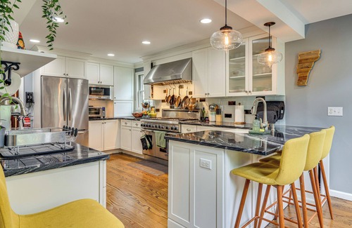 West Orange Casa | Easy Train Access to NYC! Elegant Family Retreat