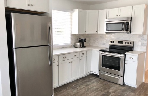 Stone Harbor Casa | Easy Walk to Beach & Town. Private, heated pool!