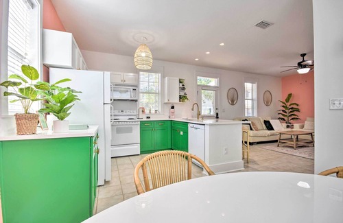 Seagrove Beach Casa | Easy Walk to Seagrove Beach: 'Beverly Bungalow'