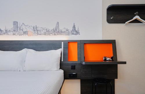 Center Hotel | easyHotel Zürich City Main Station