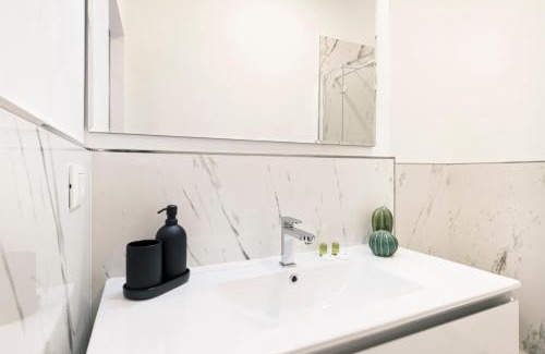 San Babila Apartamento | Easylife - Elegante e rifinito appartamento vista Duomo in Piazza San Babila
